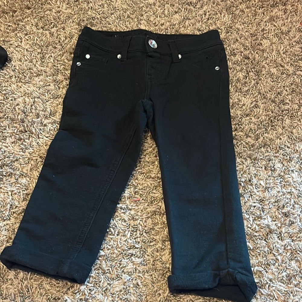 Black jean capris